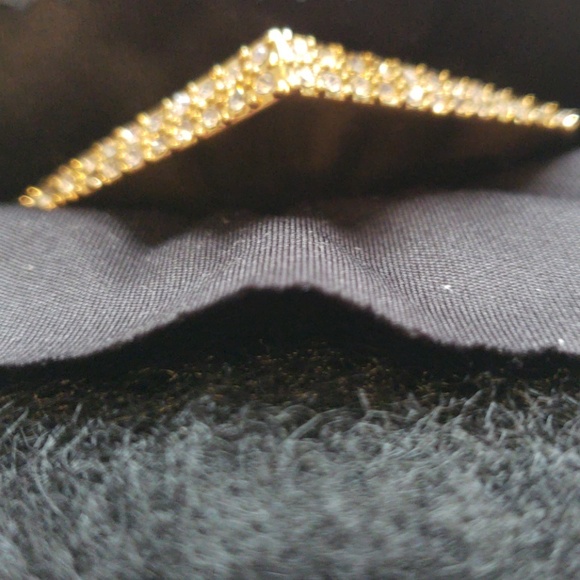 BCBG MAX AZRIA 2 FINGER RHINESTONE RING - Picture 3 of 7